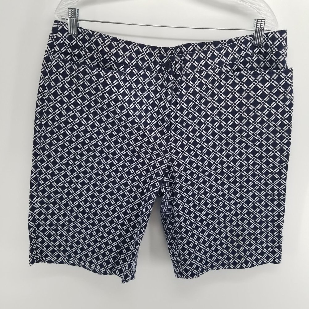 Jones New York Signature shorts size 37" waist